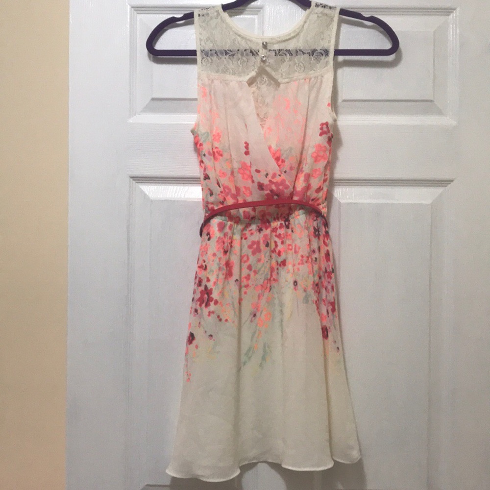 Dress - Picture 2 of 3